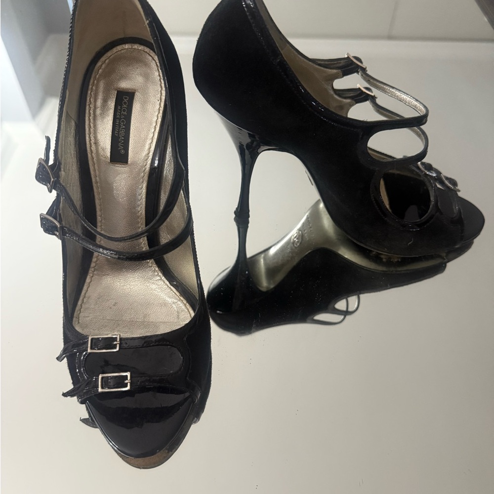Dolce & Gabbana Glossy Black Double Buckle Heels